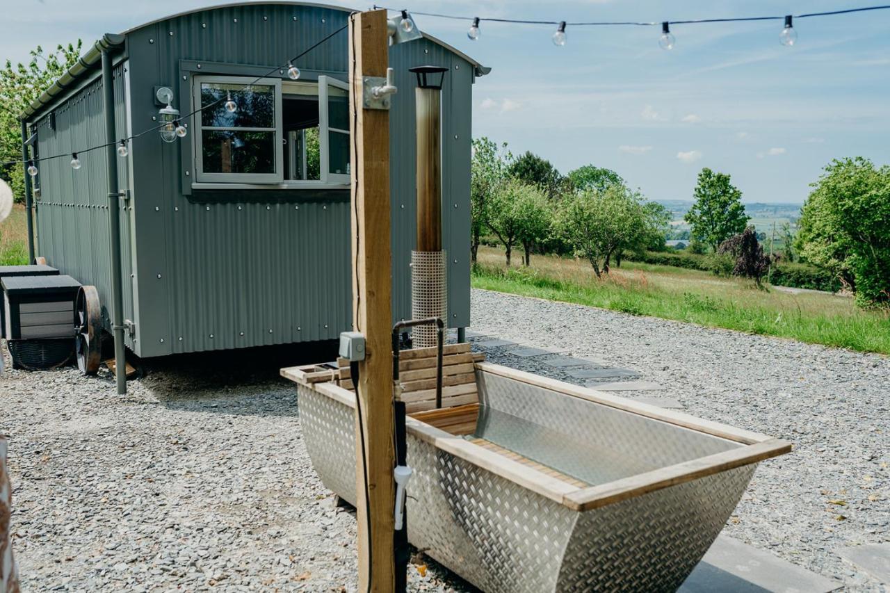 Blatchford Briar - Award Winning Private Shephards Huts With Their Own Secluded Hot Tubs Milton Abbot Extérieur photo