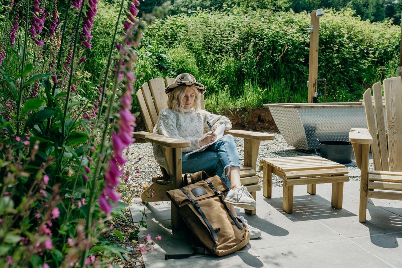 Blatchford Briar - Award Winning Private Shephards Huts With Their Own Secluded Hot Tubs Milton Abbot Extérieur photo