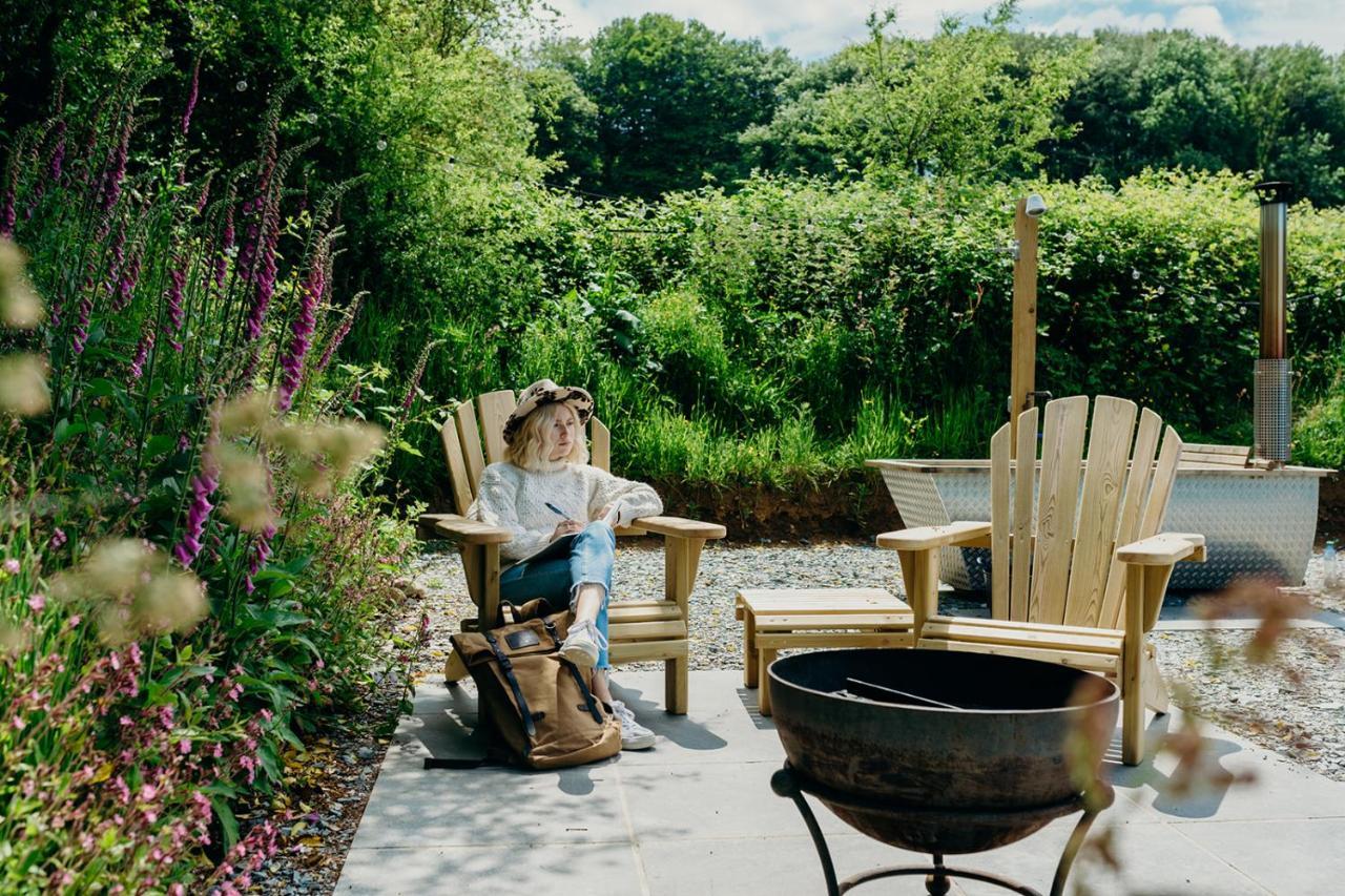 Blatchford Briar - Award Winning Private Shephards Huts With Their Own Secluded Hot Tubs Milton Abbot Extérieur photo