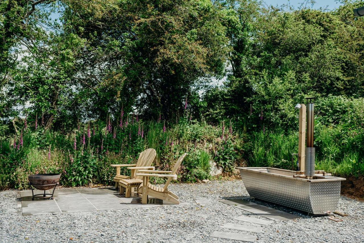 Blatchford Briar - Award Winning Private Shephards Huts With Their Own Secluded Hot Tubs Milton Abbot Extérieur photo